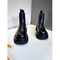 胎牛皮馬丁靴厚底菸筒靴女2026秋冬新款舒適真皮防滑增高加絨短靴