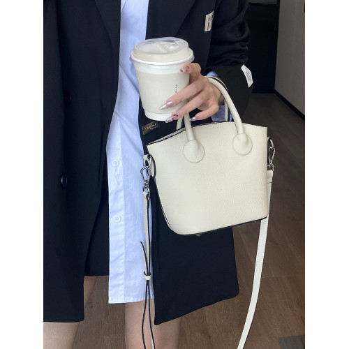 2025秋冬新款真皮斜背手提小包包簡約百搭牛皮大容量貝殼單肩女包