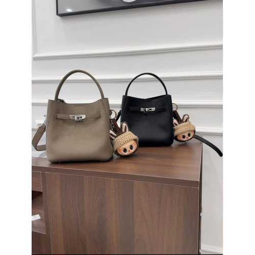 真皮水桶包手提凱利包2026新款高級通勤簡約時尚休閒單肩斜後後背包