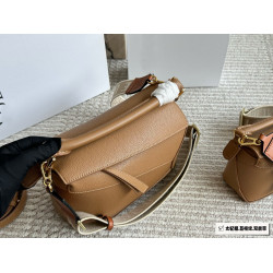 25新款單肩斜背手提包枕頭包mini幾何包puzzle雙肩帶拼接真皮女包