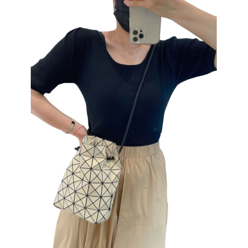 2026新款抽繩斜背小包百搭時尚單肩包日本幾何菱格束口水桶包女潮