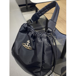 2026新款西西西土星尼龍抽繩水桶包簡約單肩腋下包大容量托特包女