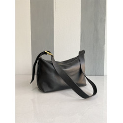 ~慵懶風~小衆設計！新款進口頭層牛皮大容量休閒簡軟皮軟塌斜後後背包