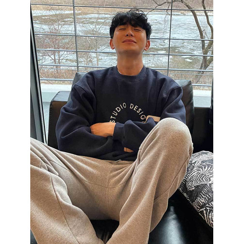 美式復古重磅無帽白灰色圓領衛衣男秋冬潮流潮牌Ins韓版上衣外套 美式復古重磅無帽白灰色圓領衛衣男秋冬潮流潮牌Ins韓版上衣外套