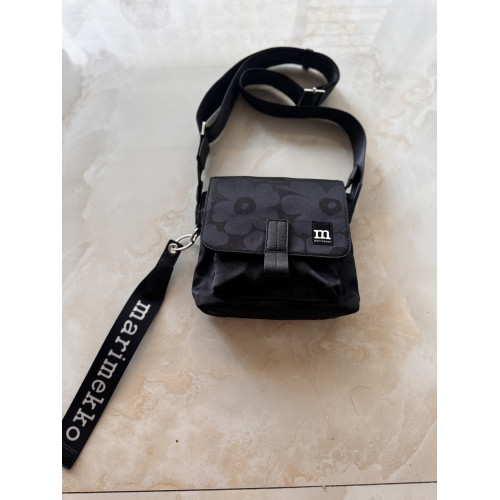 芬蘭小衆marme男女斜後後背包單肩休閒旅行登上戶外尼龍