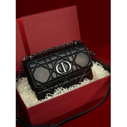 輕奢菱格鏈條包女2026新款時尚百搭單肩斜背小方包高級感腋下包女