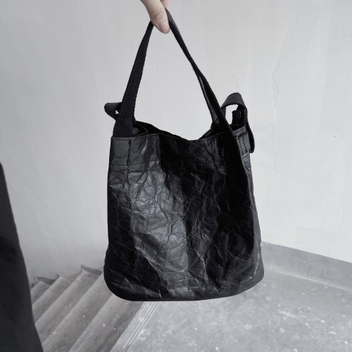 浮木兮/暗黑風牛皮紙褶皺水桶包大容量實用斜後後背包水桶包 浮木兮/暗黑風牛皮紙褶皺水桶包大容量實用斜後後背包水桶包