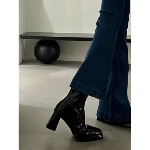 法式方頭粗跟小短靴女黑色真皮高跟鞋後拉鍊馬丁靴漆皮瘦瘦靴子冬