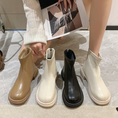 短靴女2025新款法式英倫風馬丁靴春秋單靴米白色切爾西瘦瘦靴裸靴