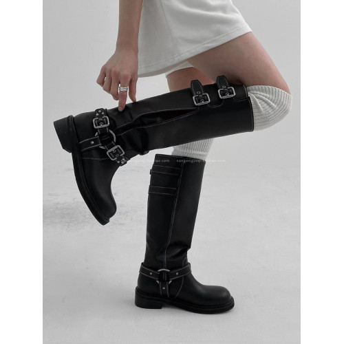 韓國東大門女鞋2025秋新款辣妹松弛感寬鬆大筒皮帶釦可調節高筒靴