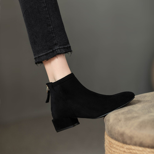 女鞋秋冬2026新款歐貨低跟圓頭後拉鍊方跟顯瘦時尚短靴女短筒平跟