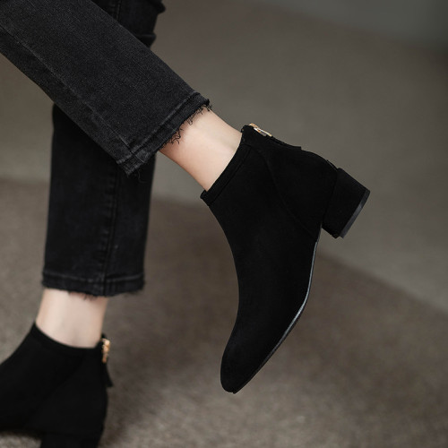 女鞋秋冬2026新款歐貨低跟圓頭後拉鍊方跟顯瘦時尚短靴女短筒平跟