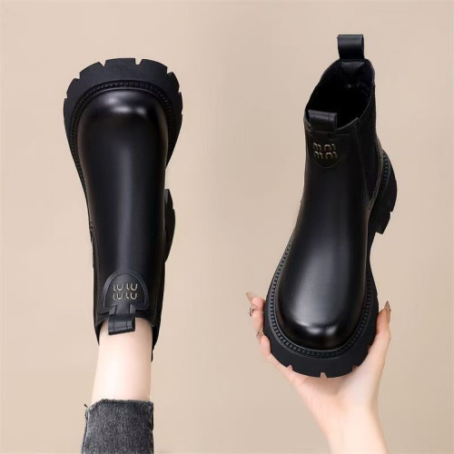 網紅爆款菸筒靴女2025年秋冬新款英倫風切爾西松緊加絨顯瘦馬丁靴