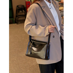 包包女包2026春夏新款真皮大容量單肩斜後後背包高級感寬皮肩帶休閒包