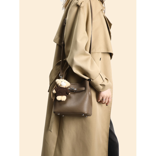 真皮復古小包包女2026新款潮時尚百搭斜後後背包流行爆款手提包水桶包 真皮復古小包包女2026新款潮時尚百搭斜後後背包流行爆款手提包水桶包