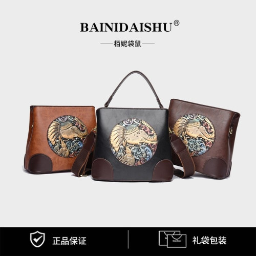 袋鼠單肩斜後後背包復古壓花女包包吉象如意休閒後後背包高級感時尚小方包