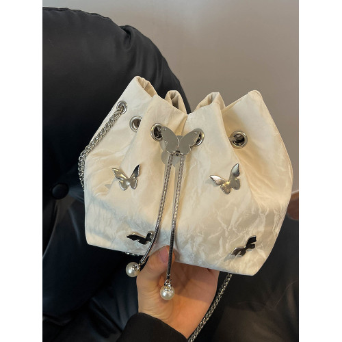 今年流行質感斜背小包包女2026超火新款時尚鏈條單肩包蝴蝶水桶包