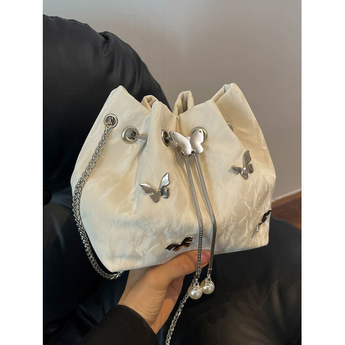 今年流行質感斜背小包包女2026超火新款時尚鏈條單肩包蝴蝶水桶包