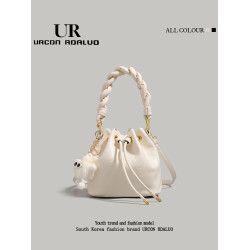 UR簡約抽繩水桶包女2025新款百搭流行手提包通勤腋下包單肩斜後後背包