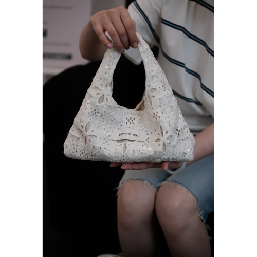 法式浪漫白亮片蕾絲手拎小hobo水桶包遛彎包小衆包包(無肩帶) 法式浪漫白亮片蕾絲手拎小hobo水桶包遛彎包小衆包包(無肩帶)