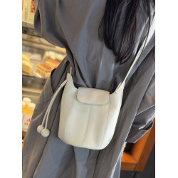 復古南瓜包女2026新款真皮軟皮腋下水桶包高級感托特包單肩斜後後背包