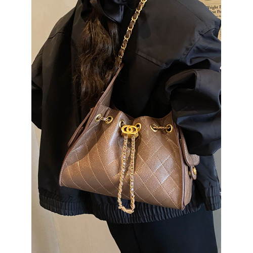 高級感菱格鏈條水桶包包2025日常上班通勤抽帶秋季新款女式單肩包