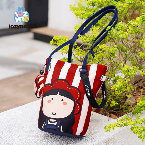 羅綺 x 小蔲 插畫師聯名款大容量磁吸可愛卡通肩帶斜背水桶包單肩