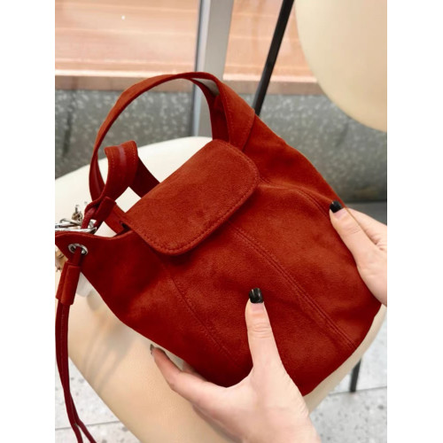 復古磨砂麂皮水桶包女2026新款高級感南瓜包休閒百搭大容量斜後後背包