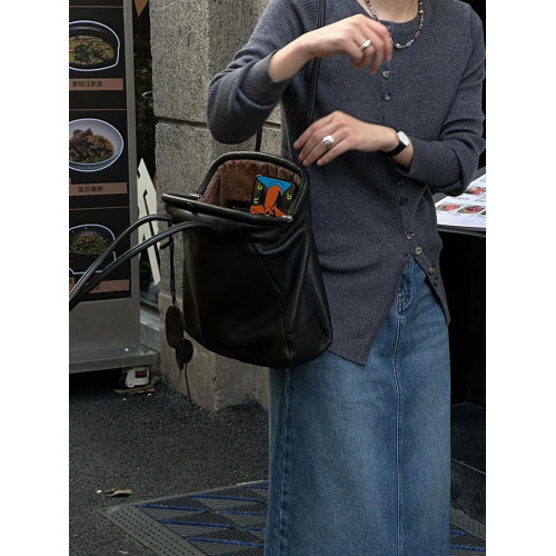 單肩腋下黑色貝殼夾子包包女式2026新款輕奢小衆高級感手提托特包