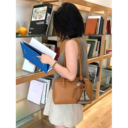 真皮大容量托特包包女式2026新款高級感復古通勤手提單肩波士頓包 真皮大容量托特包包女式2026新款高級感復古通勤手提單肩波士頓包