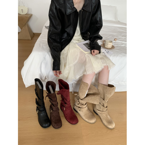 2025秋冬季新款擦色圓頭低跟皮帶釦騎士靴機車中筒靴絨面韓版女鞋 2025秋冬季新款擦色圓頭低跟皮帶釦騎士靴機車中筒靴絨面韓版女鞋