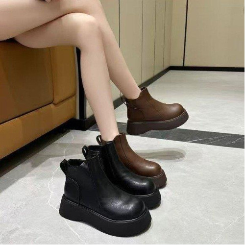 軟皮厚底短靴女2025年秋冬新款大頭松糕底復古百搭小個子女靴加絨 軟皮厚底短靴女2025年秋冬新款大頭松糕底復古百搭小個子女靴加絨