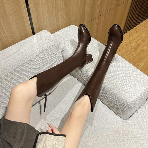 巨好看尖頭顯瘦V口加絨長筒靴子女2026秋冬新款秋季高跟高筒長靴