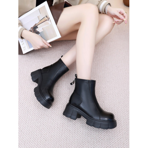 卓詩尼2026秋冬季新款厚底馬丁靴時尚舒適後拉鍊短靴顯瘦菸筒靴女 卓詩尼2026秋冬季新款厚底馬丁靴時尚舒適後拉鍊短靴顯瘦菸筒靴女