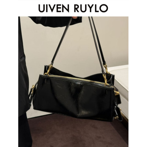 小衆高級感油蠟皮法棍腋下包女2026春夏新款大容量通勤單肩斜後後背包