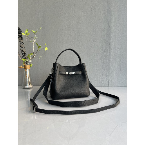 訂單~尾貨~特價新款小衆設計簡約純頭層牛皮菜籃子腋下水桶包 訂單~尾貨~特價新款小衆設計簡約純頭層牛皮菜籃子腋下水桶包