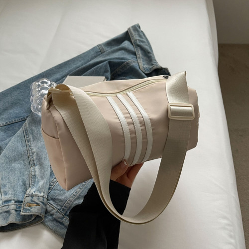 小衆吐司包2025新款時尚運動健身包短途旅行枕頭休閒寬肩帶斜後後背包