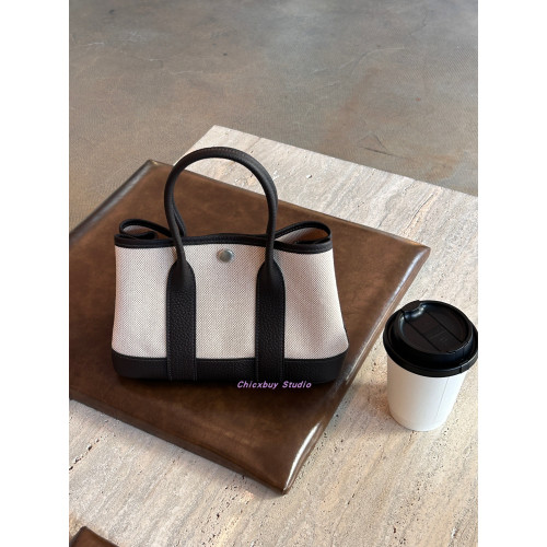 Chicxbuy 頭層牛皮拼帆布 花園包23cm 半手工蠟線 全鋼五金手提包 Chicxbuy 頭層牛皮拼帆布 花園包23cm 半手工蠟線 全鋼五金手提包