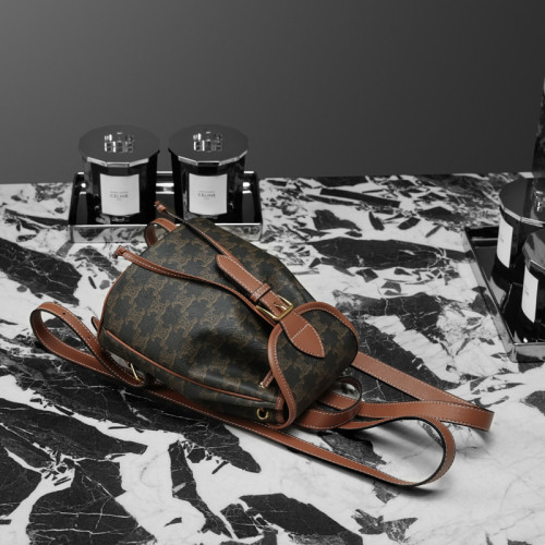 香港真皮凱旋門雙肩包包2026新款超火時尚休閒小書包大容量後後背包女