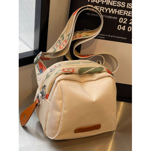 法國I.Tonick防水尼龍布斜後後背包包女新款大容量通勤單肩包休閒設計 法國I.Tonick防水尼龍布斜後後背包包女新款大容量通勤單肩包休閒設計