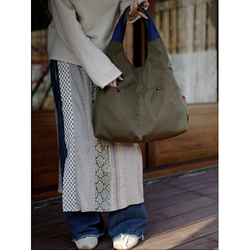 housedesign原創2026春新品復古拼接設計單肩手提包大容量通勤包 housedesign原創2026春新品復古拼接設計單肩手提包大容量通勤包