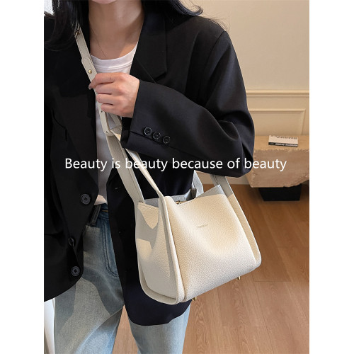 高級感小包包女式2026春夏新款潮時尚手拎袋手提包百搭斜背水桶包