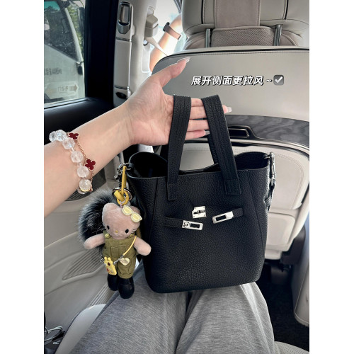 2025新款高級感手提菜藍子水桶包小衆設計百搭荔枝紋單肩斜後後背包潮