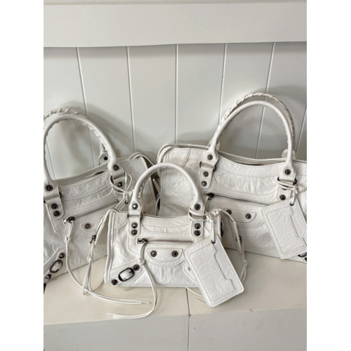 巴黎鉚釘機車包ins辣妹包法式高級感復古潮手提枕頭包單肩斜後後背包