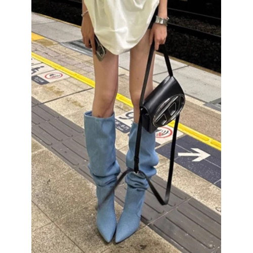 寬筒大筒圍牛仔堆堆靴子女2024年春秋新款尖頭高跟長靴細跟高筒靴