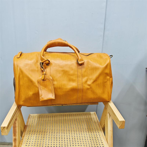 頭層牛皮復古休閒真皮行李袋單肩斜背男包大容量手提袋旅行包大包 頭層牛皮復古休閒真皮行李袋單肩斜背男包大容量手提袋旅行包大包