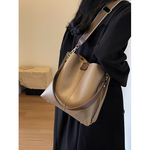 百搭ins高級感大包包女2024新款韓版洋氣單肩水桶包爆款斜後後背包潮