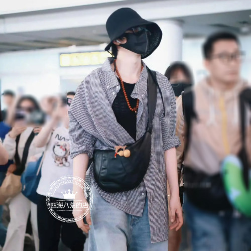 地球超新鮮劉宇甯同款包包真皮斜後後背包餃子包單肩胸包牛角可頌包