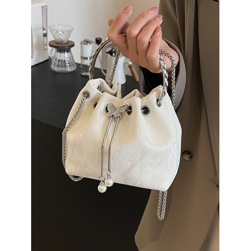 今年流行爆款包包女秋冬2026新款小衆鏈條斜背小包手提褶皺水桶包