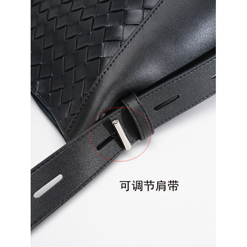 真皮女包2026新款頭層牛皮時尚百搭水桶包大容量包包單肩斜後後背包 真皮女包2026新款頭層牛皮時尚百搭水桶包大容量包包單肩斜後後背包